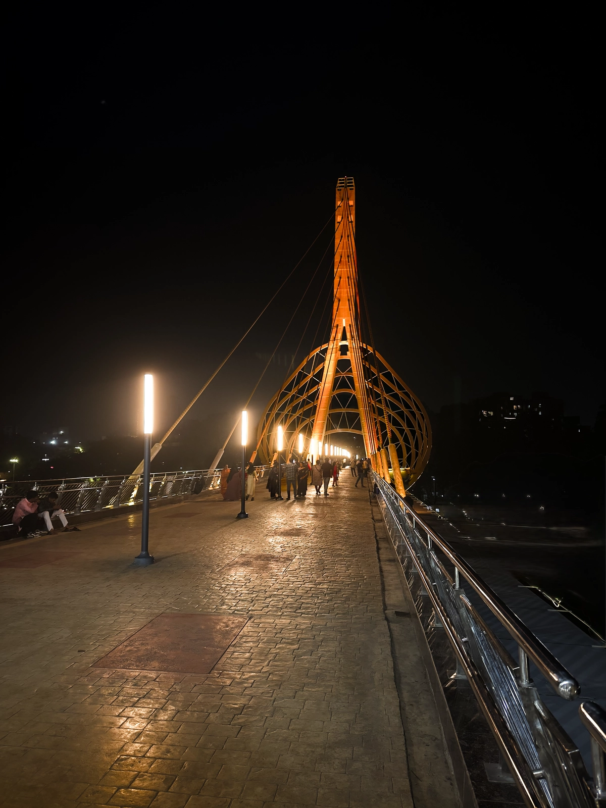 Foot-bridge at the Chhatrapati Sambhaji Maharaj Udyan Metro Station