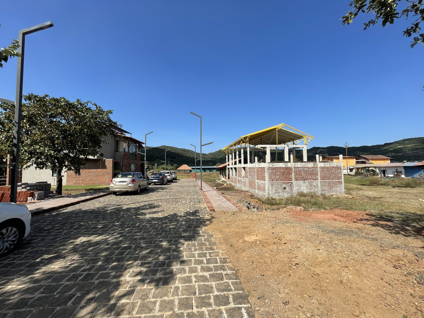 La Ville, Lonavla - Entrance and driveway 